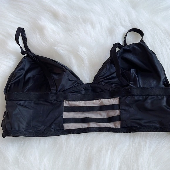 Victoria’s Secret & PINK sports & lounge lot of 3 bralettes M - Picture 7 of 14